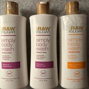 Raw Sugar Simply Body Wash - Hibiscus & Island Fruit (White)